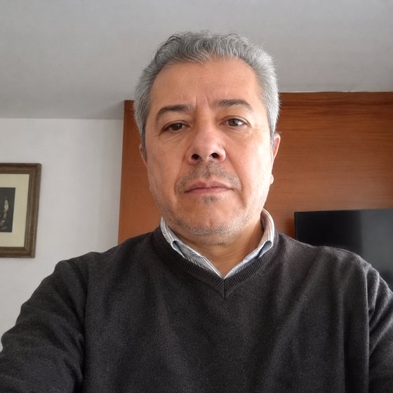 Carlos Pinz&oacute;n